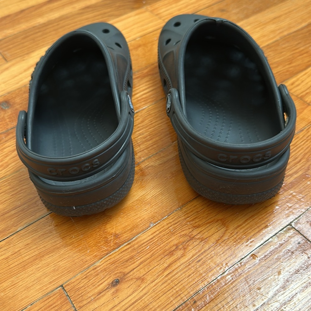 Crocs Black Clogs Size J 1 - Picture 5 of 7